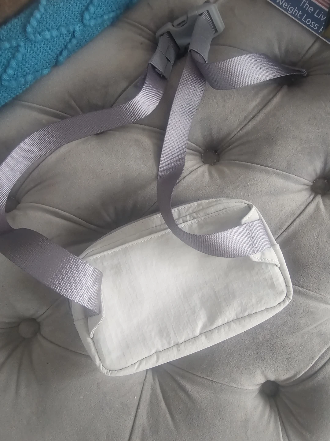 Lululemon Everywhere Belt Bag - Light Grey - photo 2