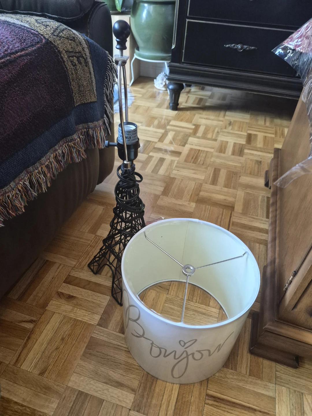 Eiffel Tower Table Lamp with "Bonjour" Shade - photo 3
