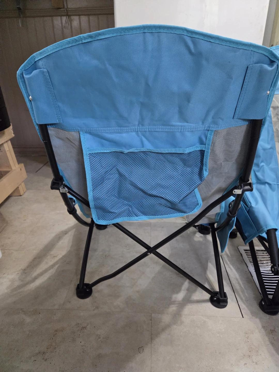 Brand New Pair of Oileus Low Profile Beach Chairs – Never Used - photo 4