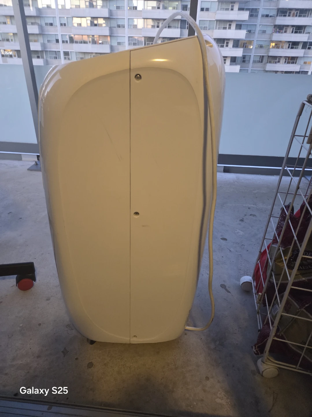 Hisense Portable Air Conditioner - photo 3