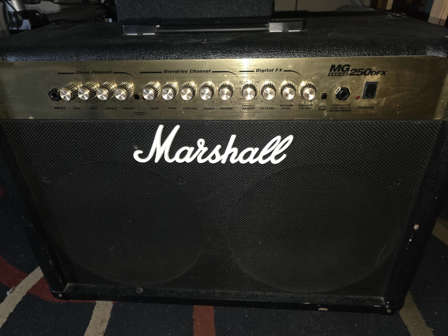 Marshall MG250DFX Guitar Amp - photo 2