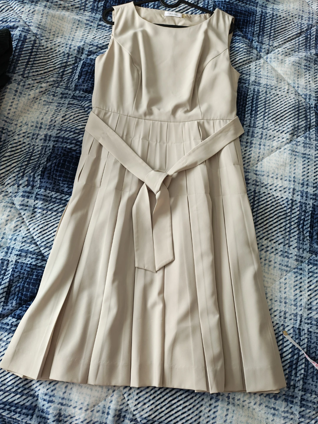 Calvin Klein Women's Beige Sleeveless Pleated Dress Size 8 - photo 2