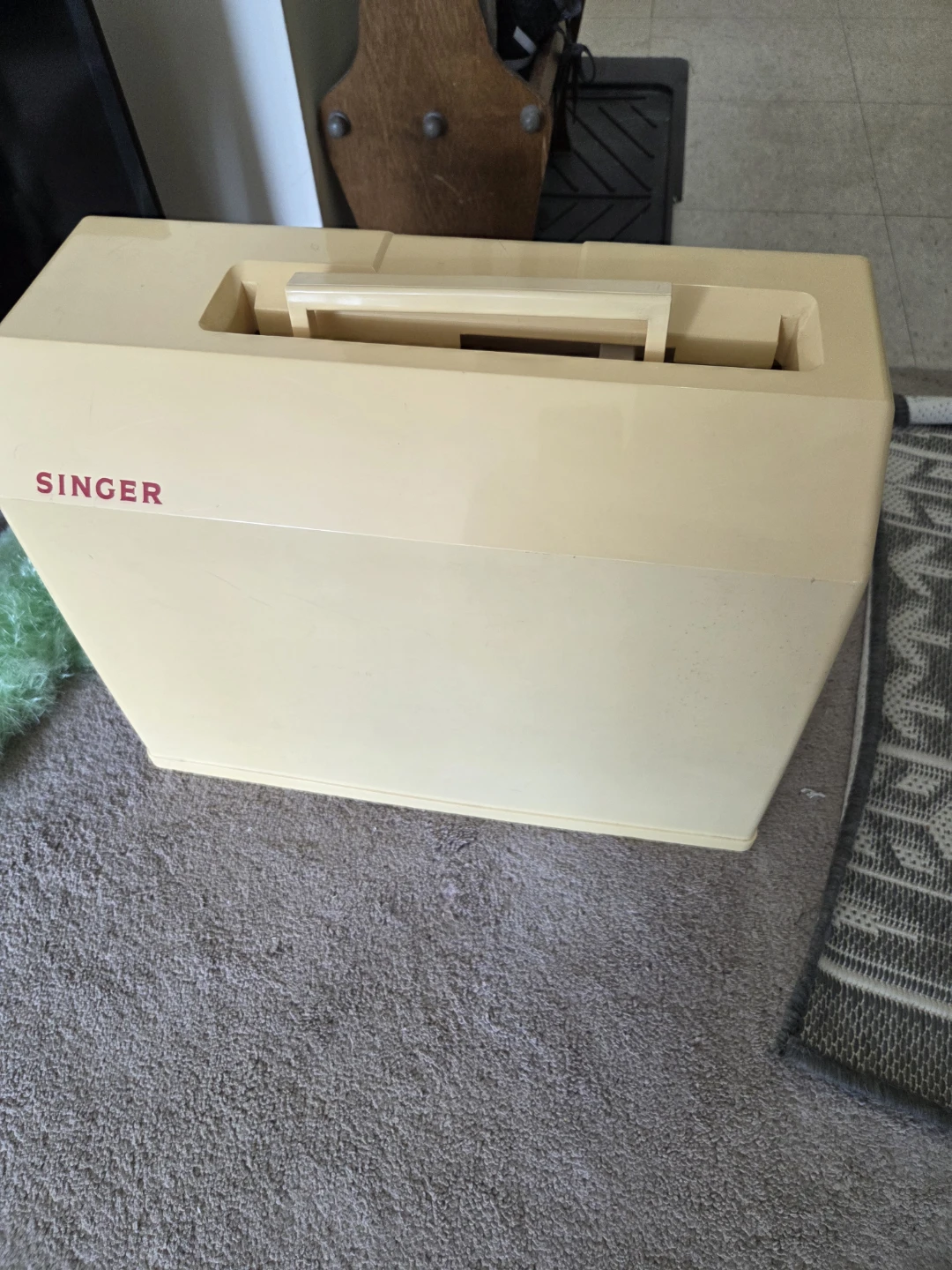 Singer Sewing Machine Model 8212C