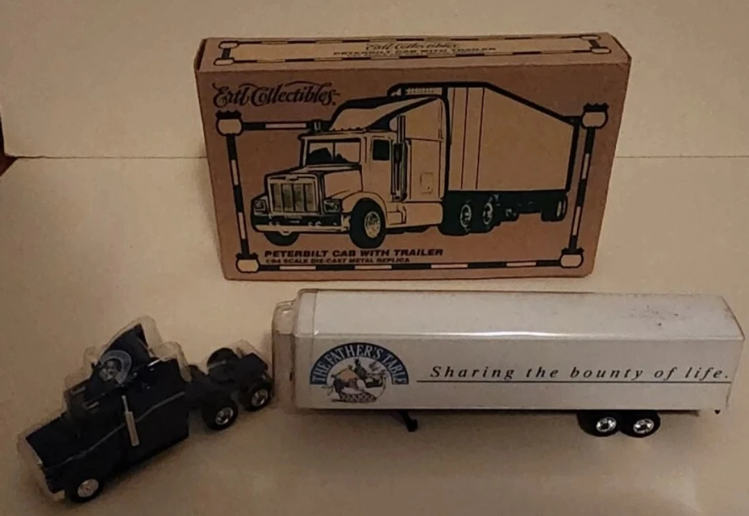 Ertl Collectibles Peterbilt Cab with Trailer 1/64 Die-Cast Metal
