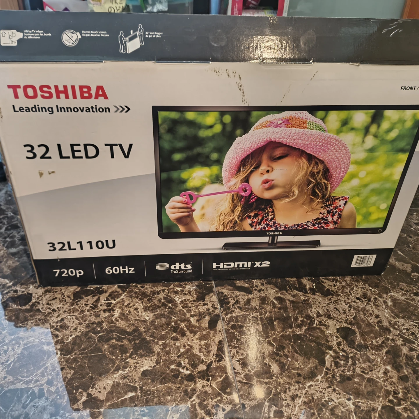 Toshiba 32" LED TV - photo 2