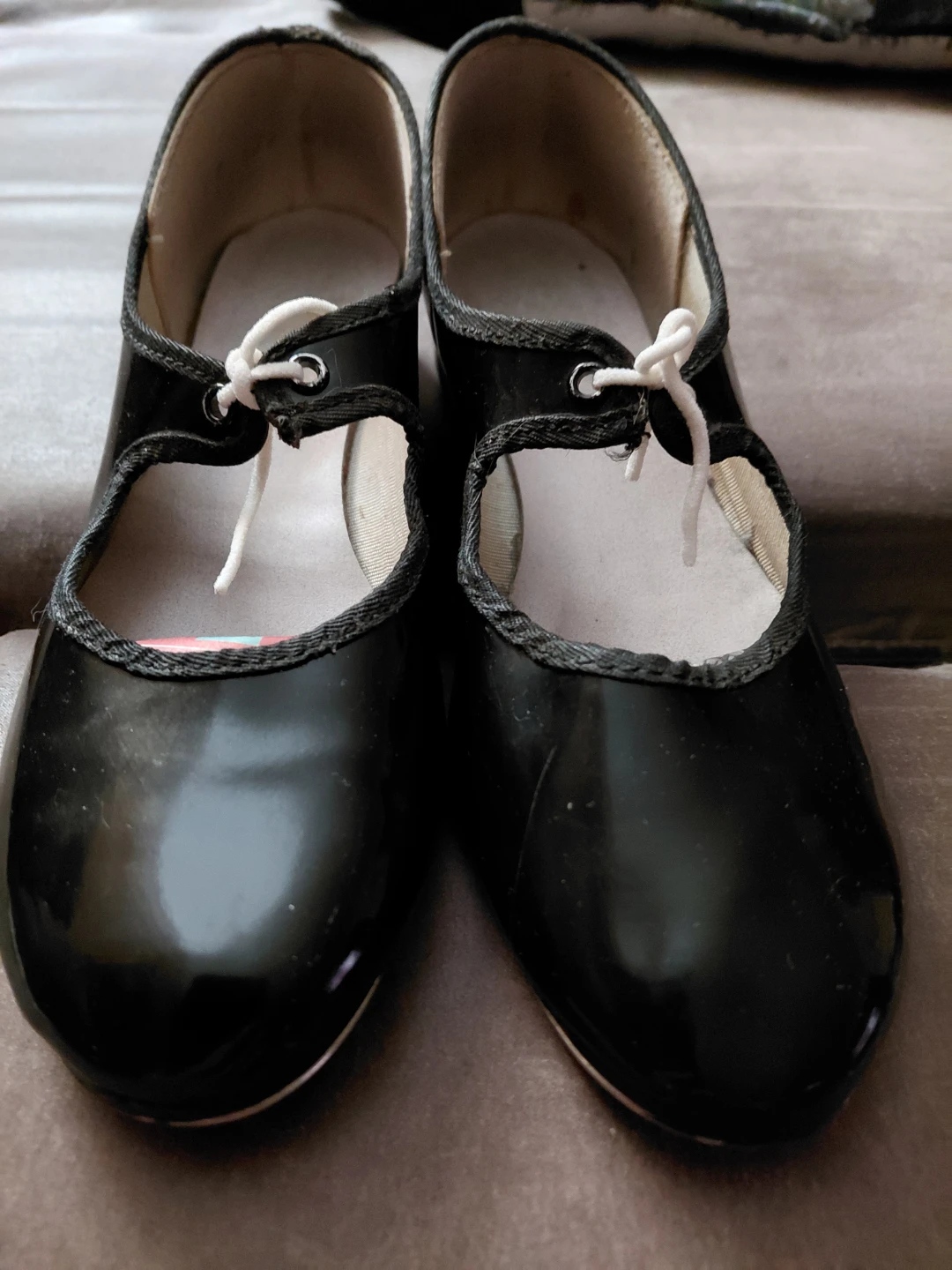 Capezio Black Tap Shoes Girls size 4