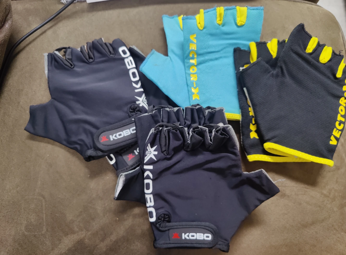 Gym Weightlifting Gloves (4 pairs)