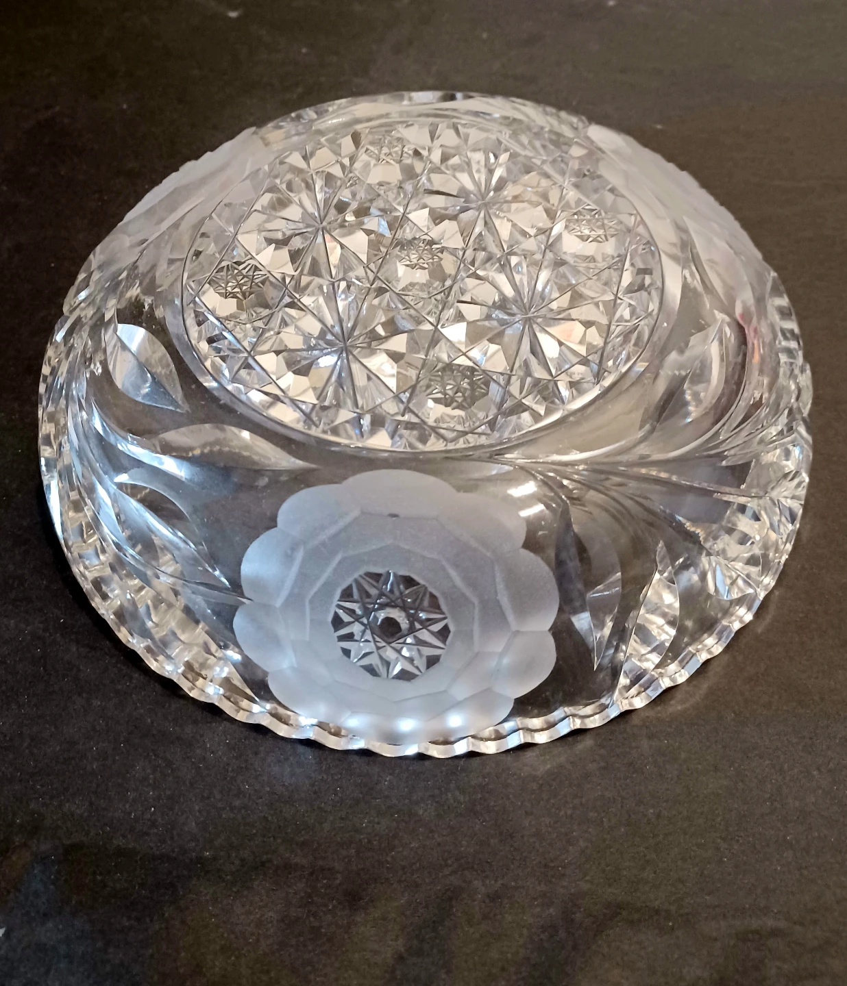Antique American Brilliant Intaglio-engraved Roses Bowl - photo 3