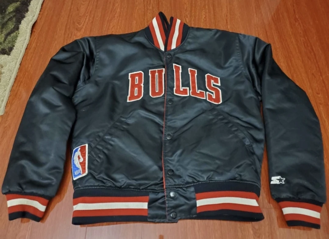 Rare vintage Starter Bulls reversible satin jacket adult SM - photo 2