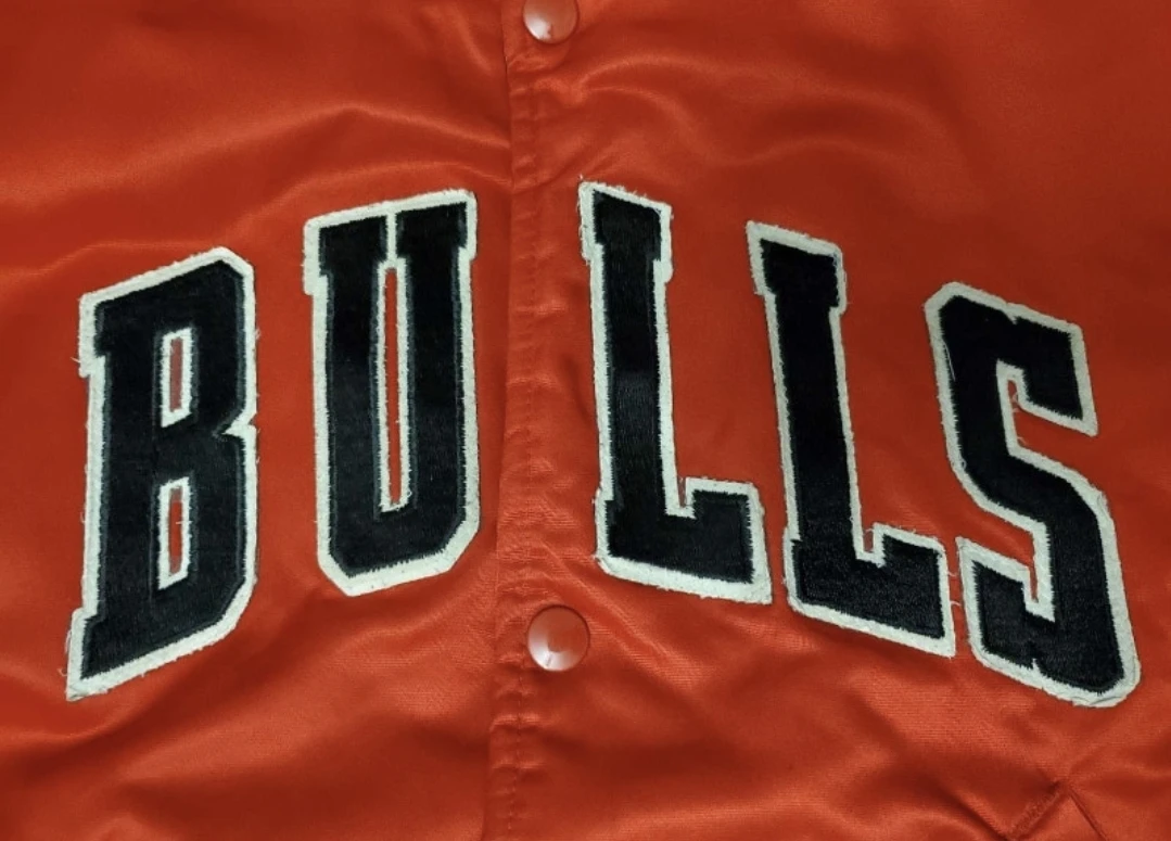 Rare vintage Starter Bulls reversible satin jacket adult SM - photo 4