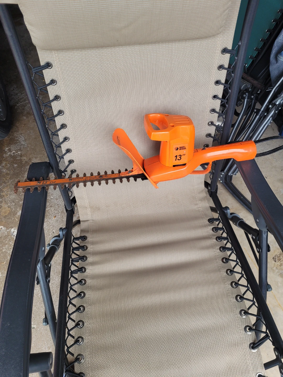Black & Decker 13" Electric Hedge Trimmer