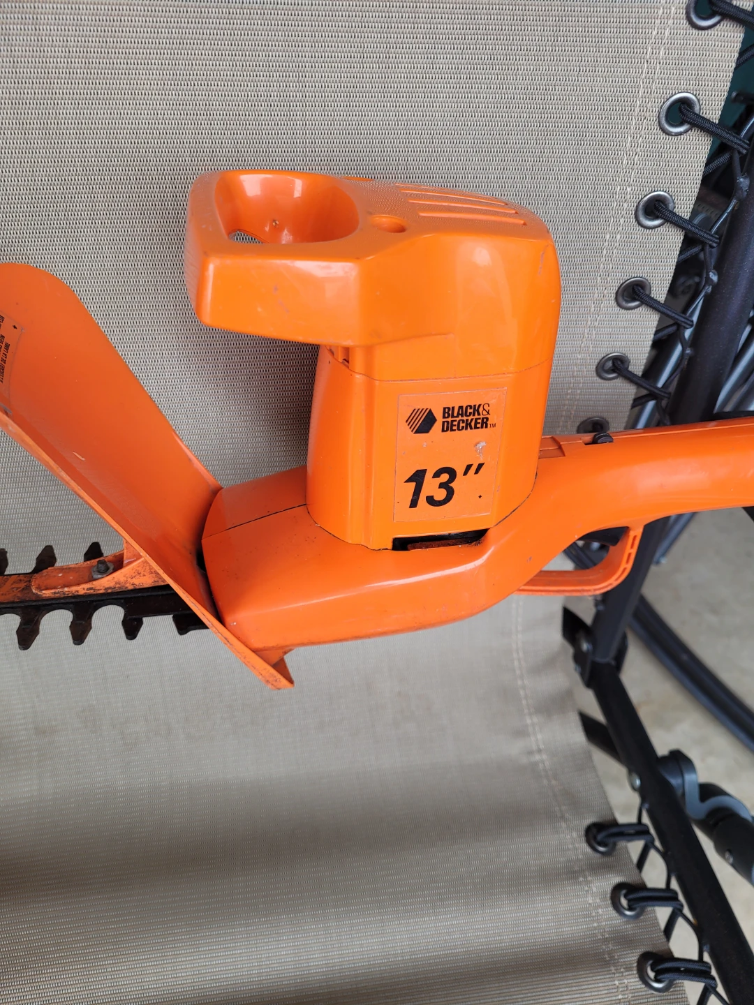 Black & Decker 13" Electric Hedge Trimmer - photo 2