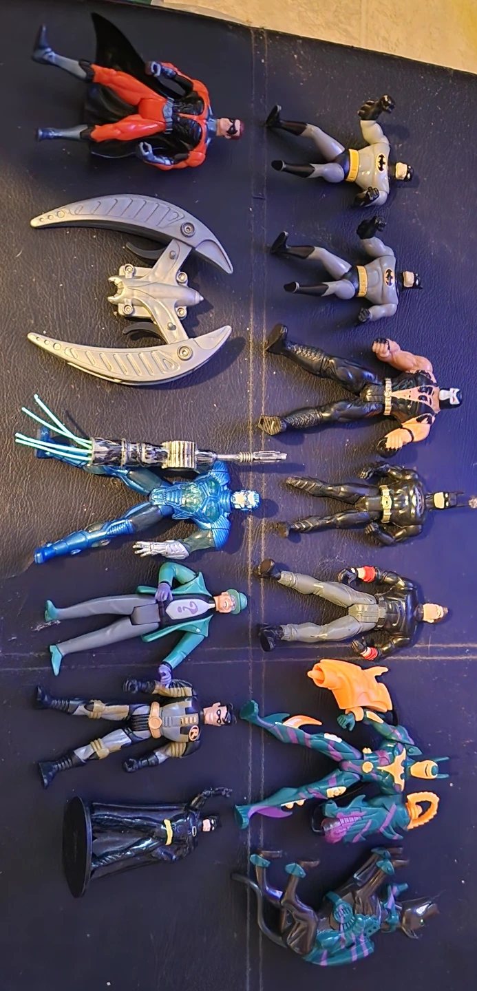 Lot of Batman Figures (Kenner + Others)