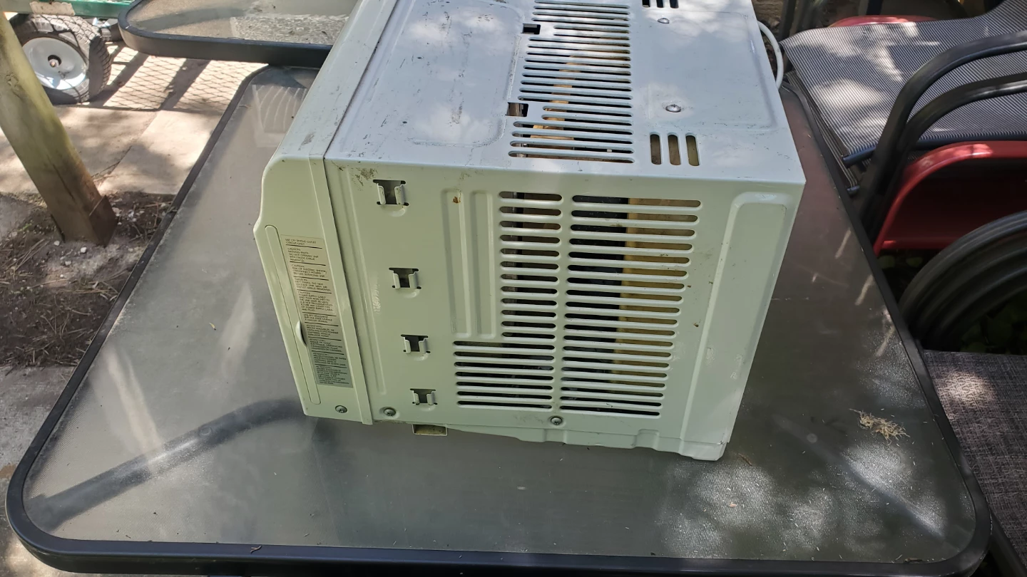 Comfee Window Air Conditioner - photo 2