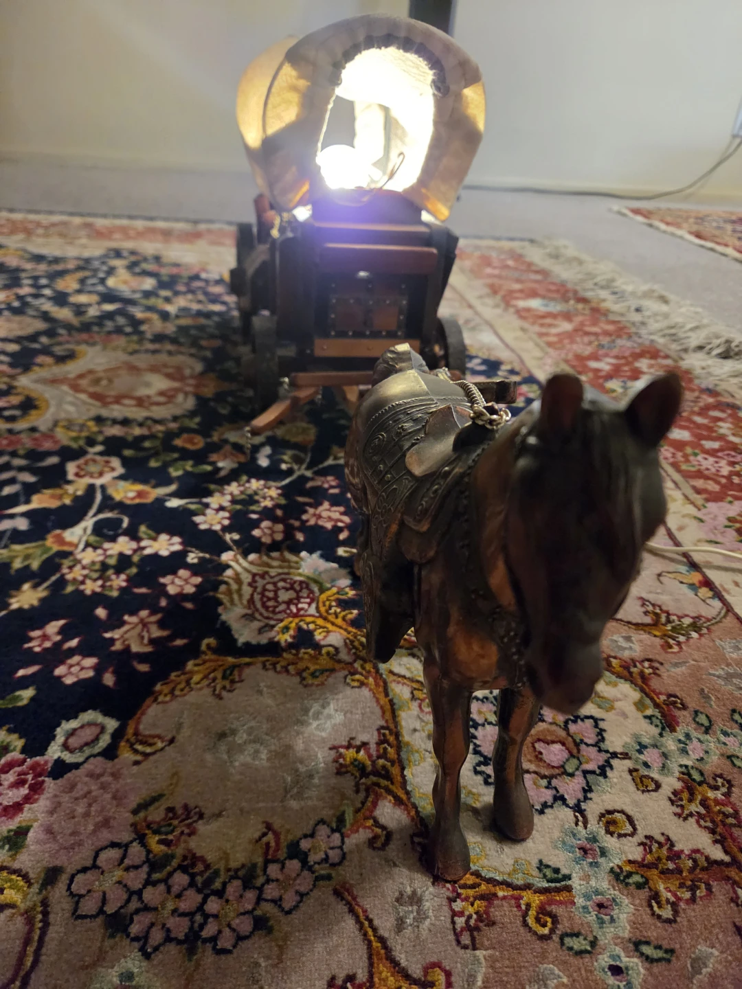Covered Wagon and Horse Table Lamp - photo 2