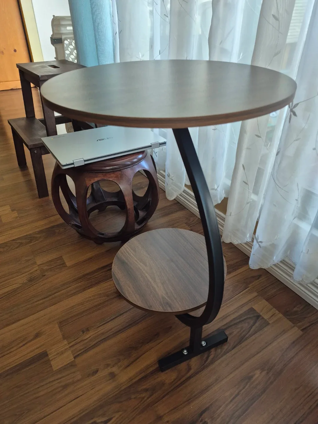 Round C-Shaped Side Table - Brown Marble Pattern - photo 5