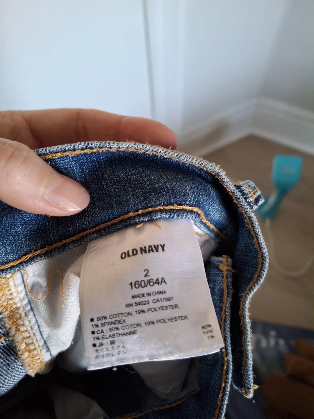 Old Navy Women's Denim Shorts Size 2 - photo 3