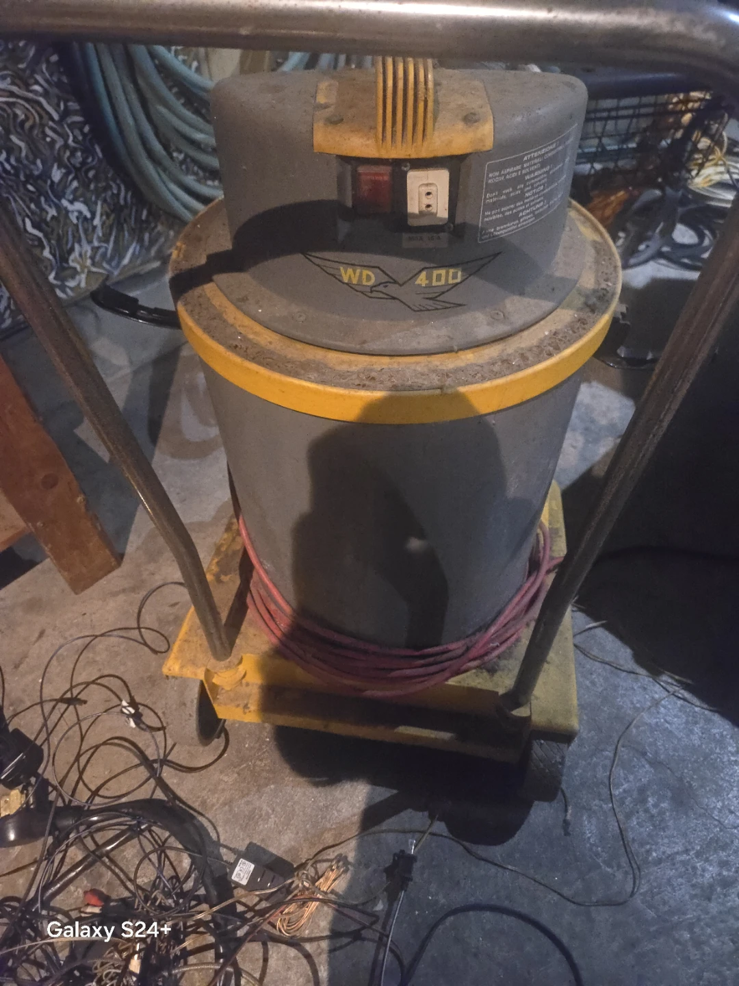 WD 400 Wet Dry Vacuum - photo 3