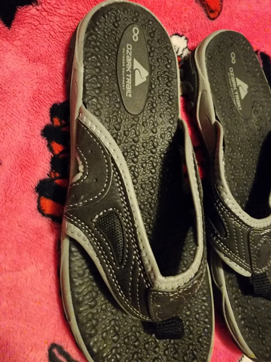 Ozark Trail Flip Flops - Size 8 - photo 3
