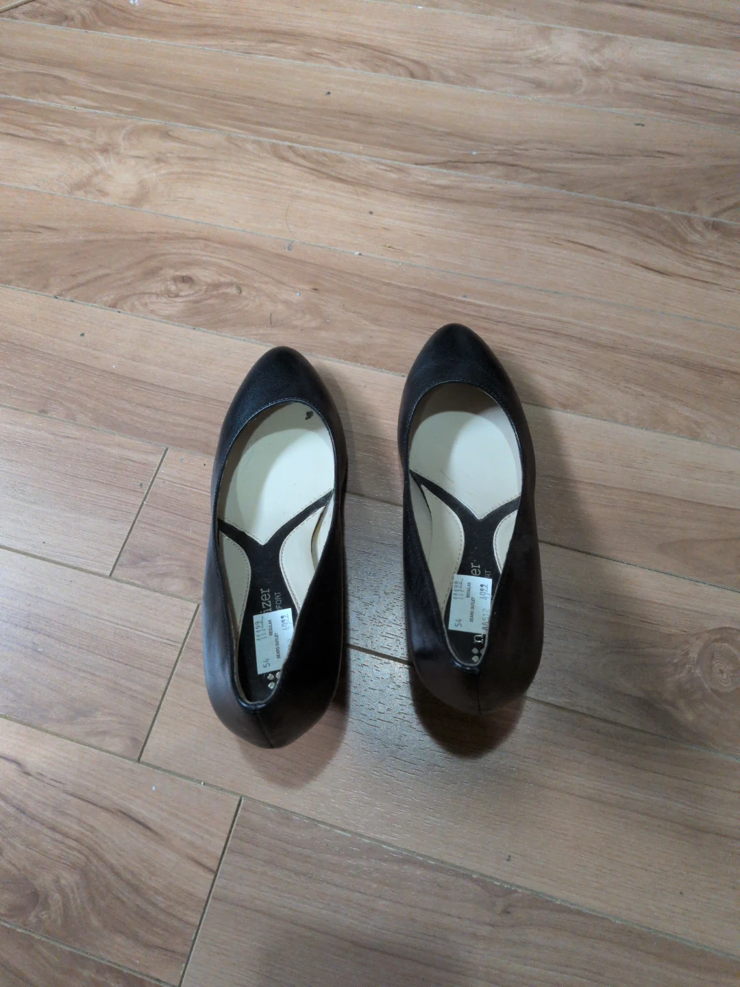 Naturalizer Black Leather Heels Size 8
