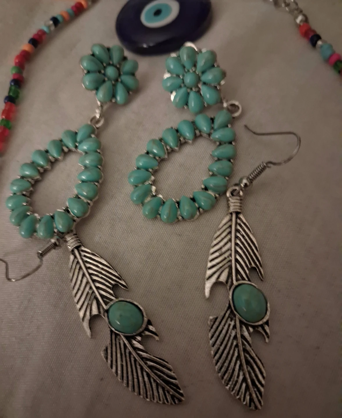 Turquoise Feather Earrings and Beaded Necklace Set - photo 4