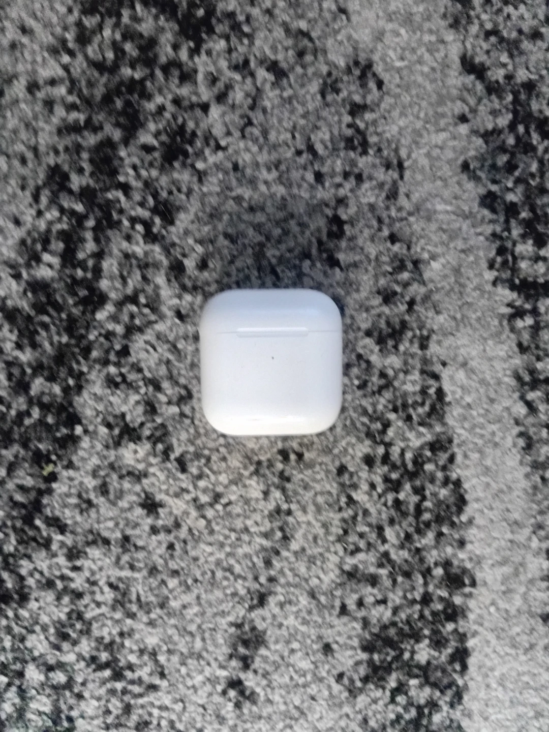 Apple AirPods (Used) – Good Condition 🎧 - photo 4