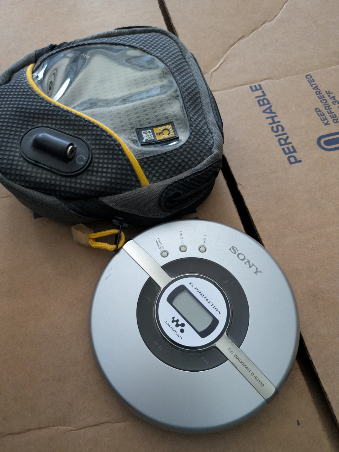 Mixed Canto/mandarin pop CDs, DVDs, and Recordable discs - photo 4