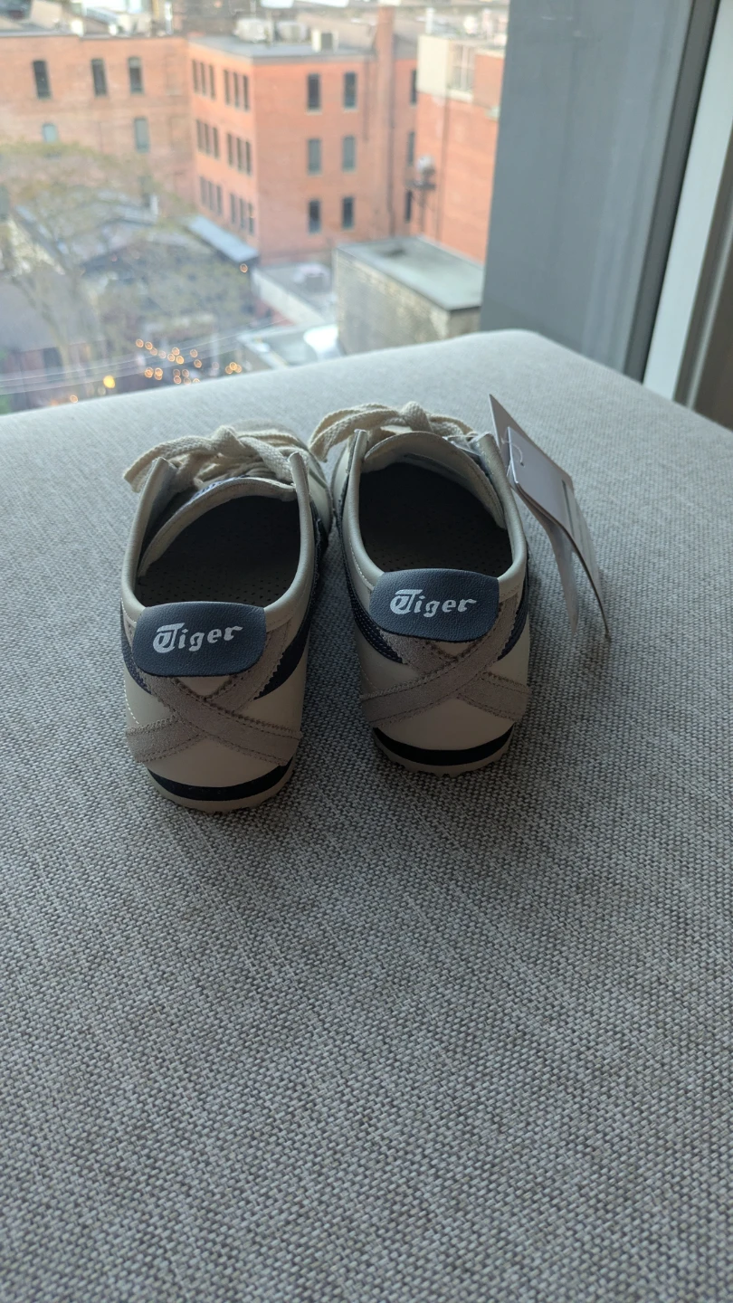 New Onitsuka Tiger Cream/Navy Sneakers Woman's 7 - photo 3