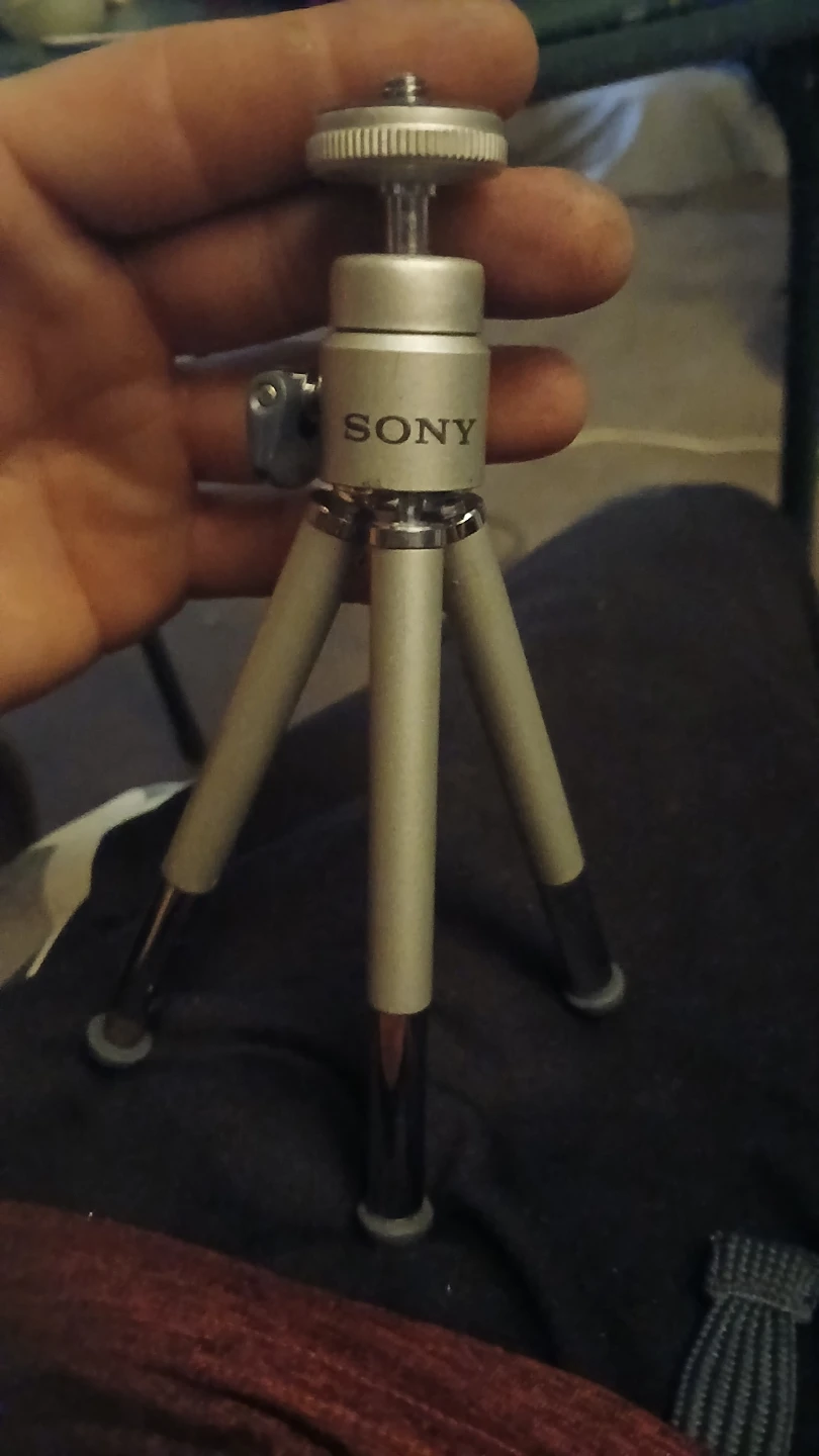 Sony Mini Tripod - photo 2