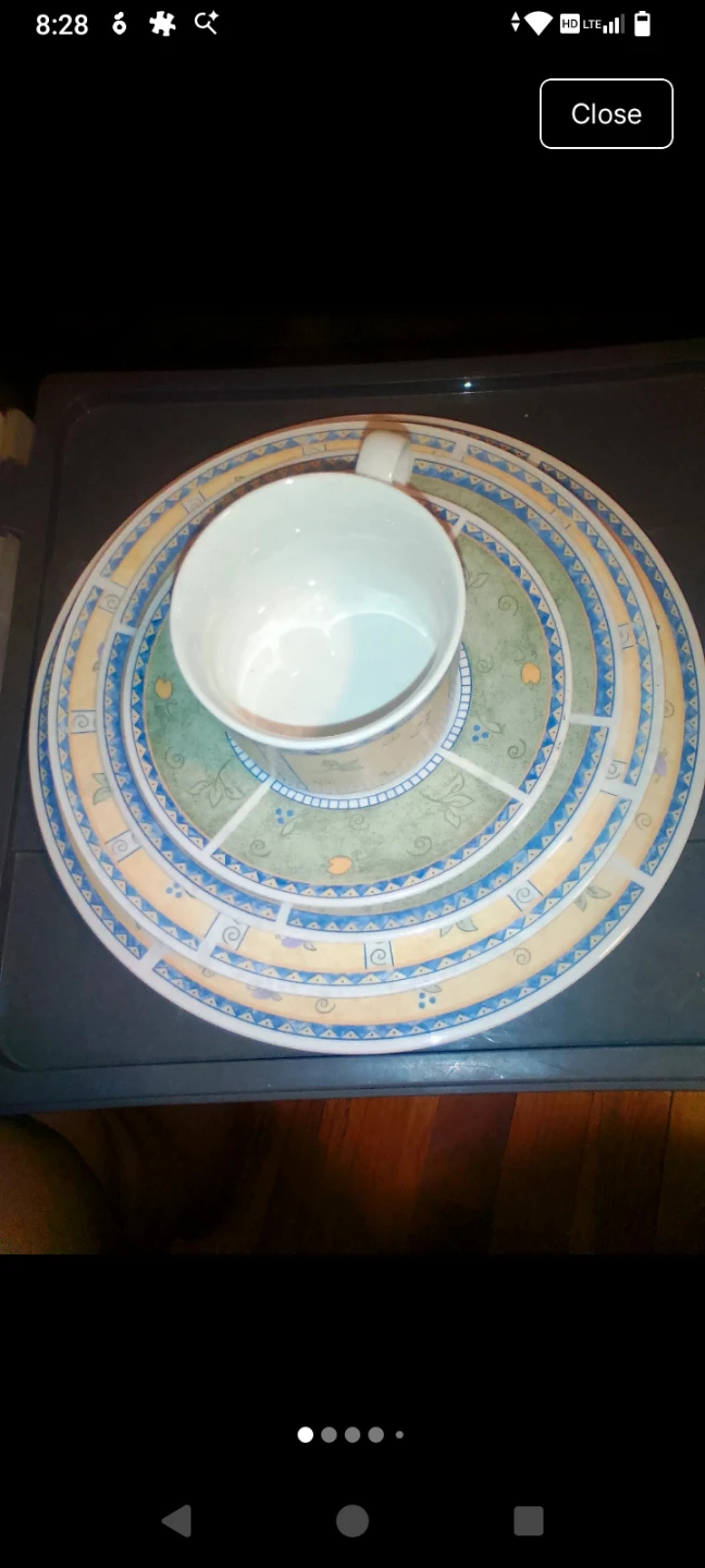 Papillon Dinnerware Set