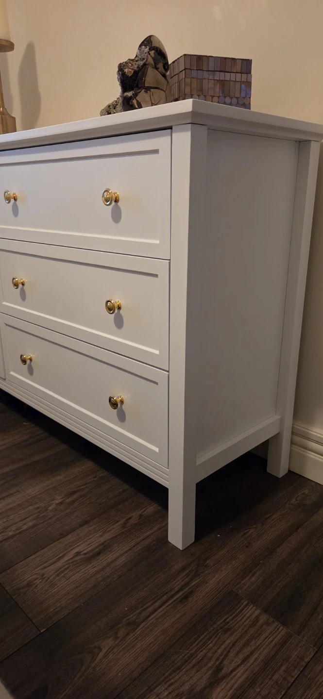 Lark Manor 55.1" White 6-Drawer Dresser - photo 3