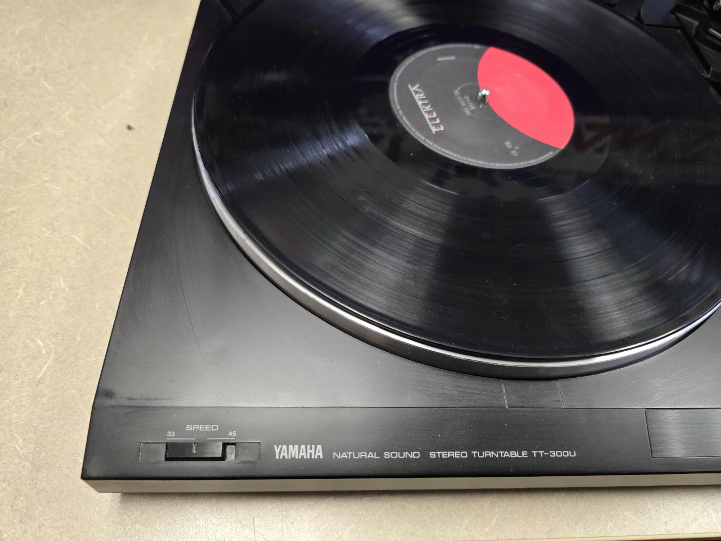 Vintage Yamaha TT-300U Record Turntable Japanese Audiophile