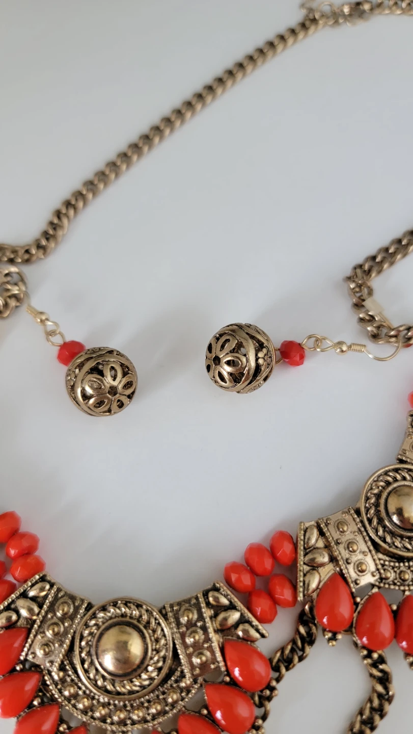 Gold-tone Statement Necklace and Matching Earrings - photo 3