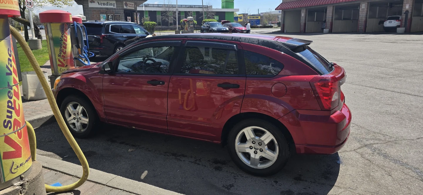 Red Dodge Caliber SXT Hatchback - photo 3