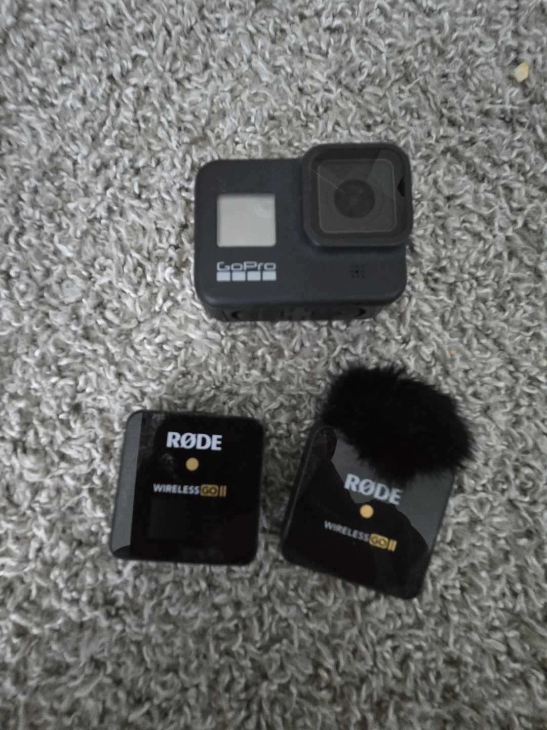 Go pro hero 8 black and rode mic 2combo
