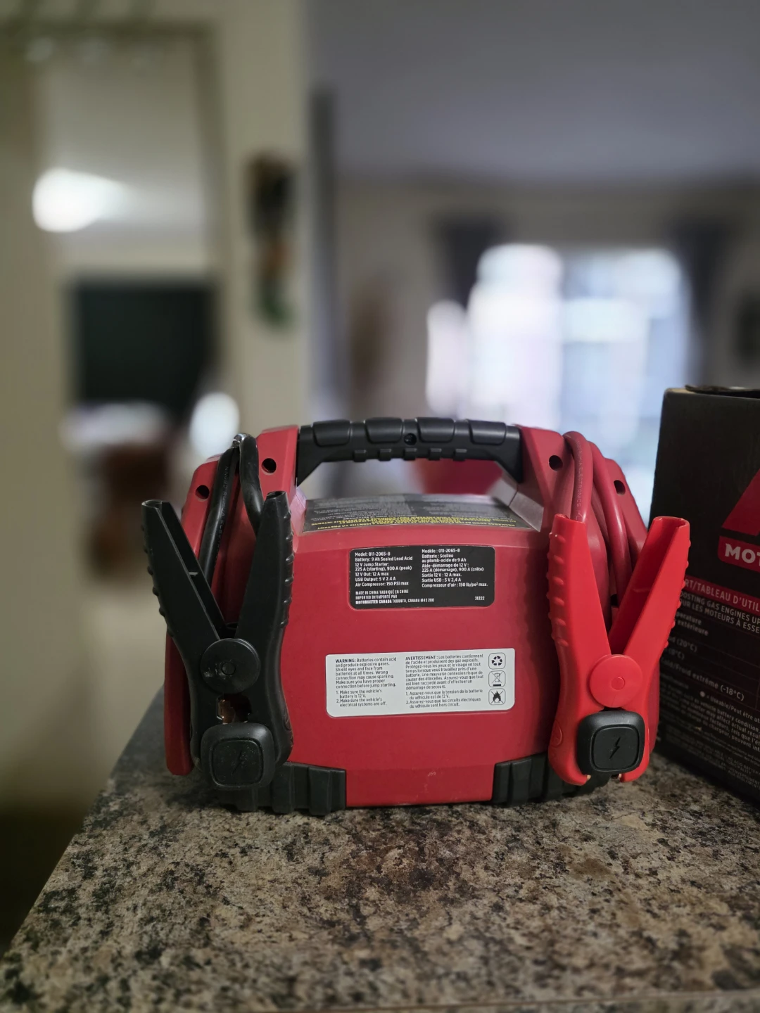 Motomaster Booster Pack with Air Compressor - photo 3