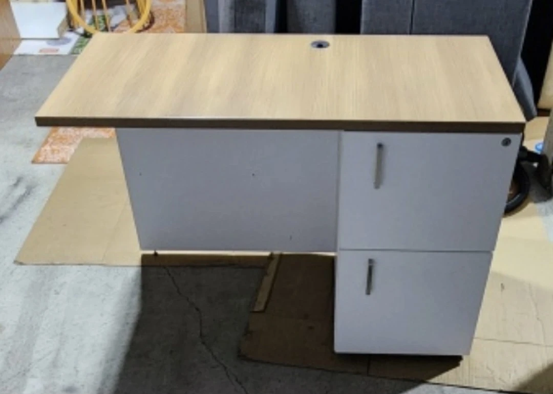 White Study Table , Office Desk Table , Computer Desk - photo 3