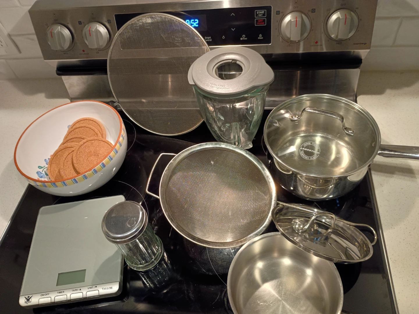 Kitchen cookware, strainer., pots, blender, scale - photo 3