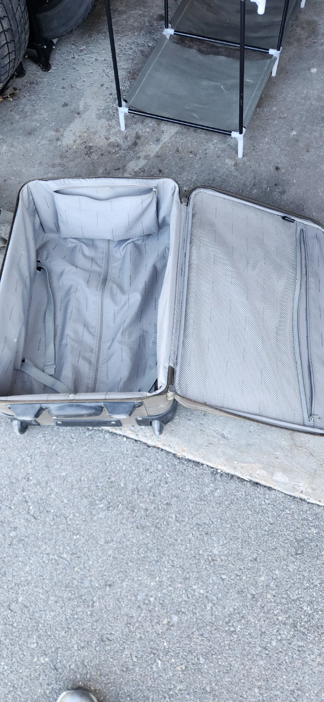 American Tourister Luggage Set - photo 5