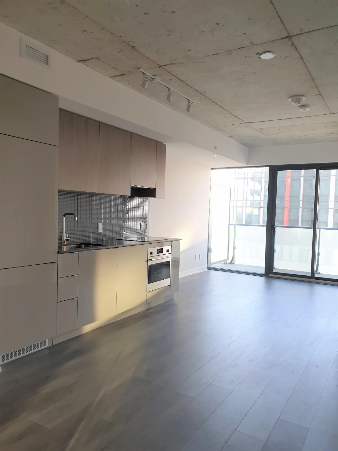 1 + den condo for rent - photo 2