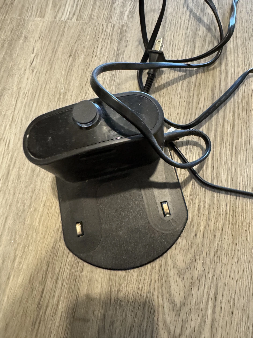 iRobot Roomba i4 Robot Vacuum with Charging Dock - photo 2
