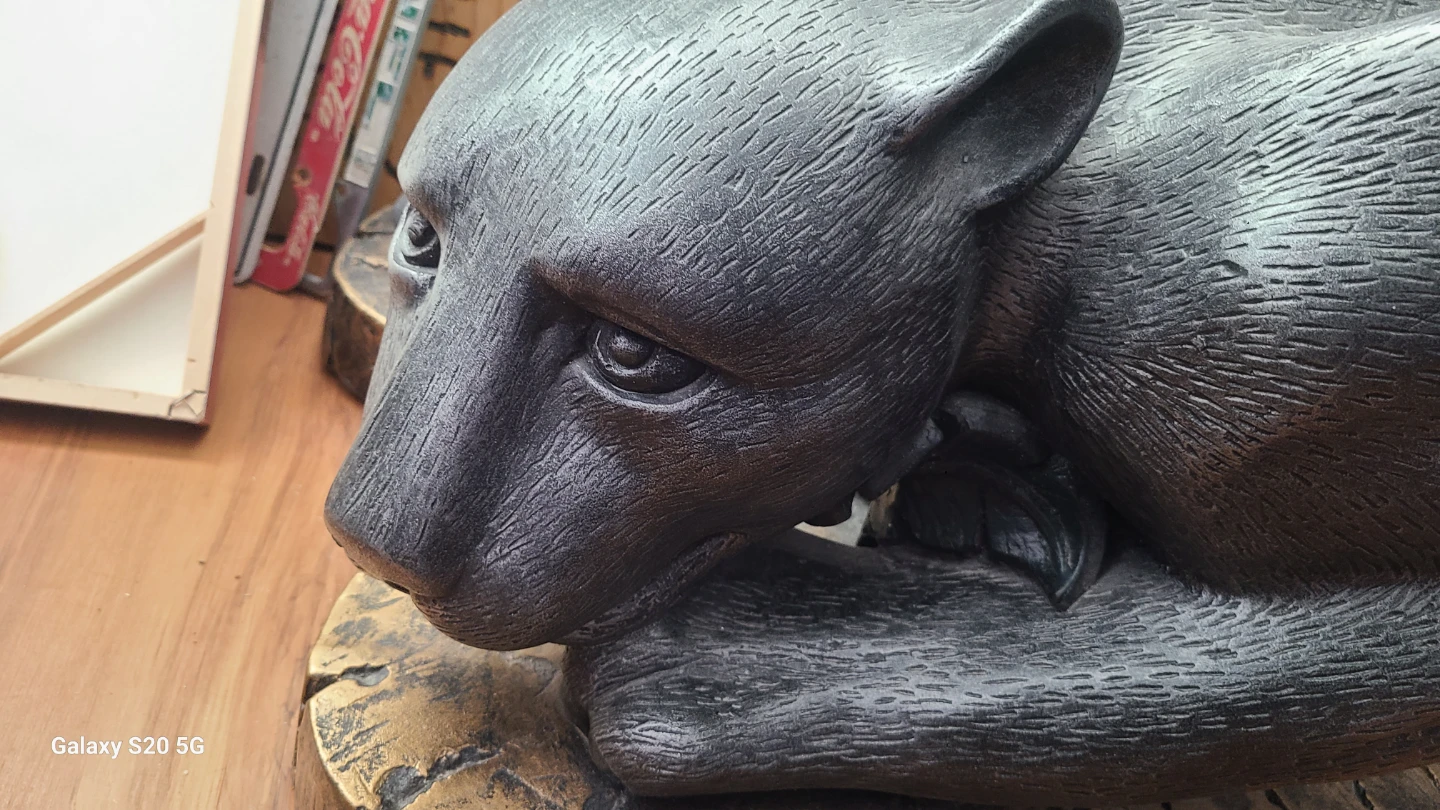 Black Panther Figurine Table