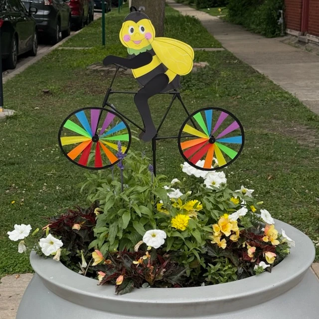 New Whimsical Garden Stake with Character Riding a Bicycle - photo 5