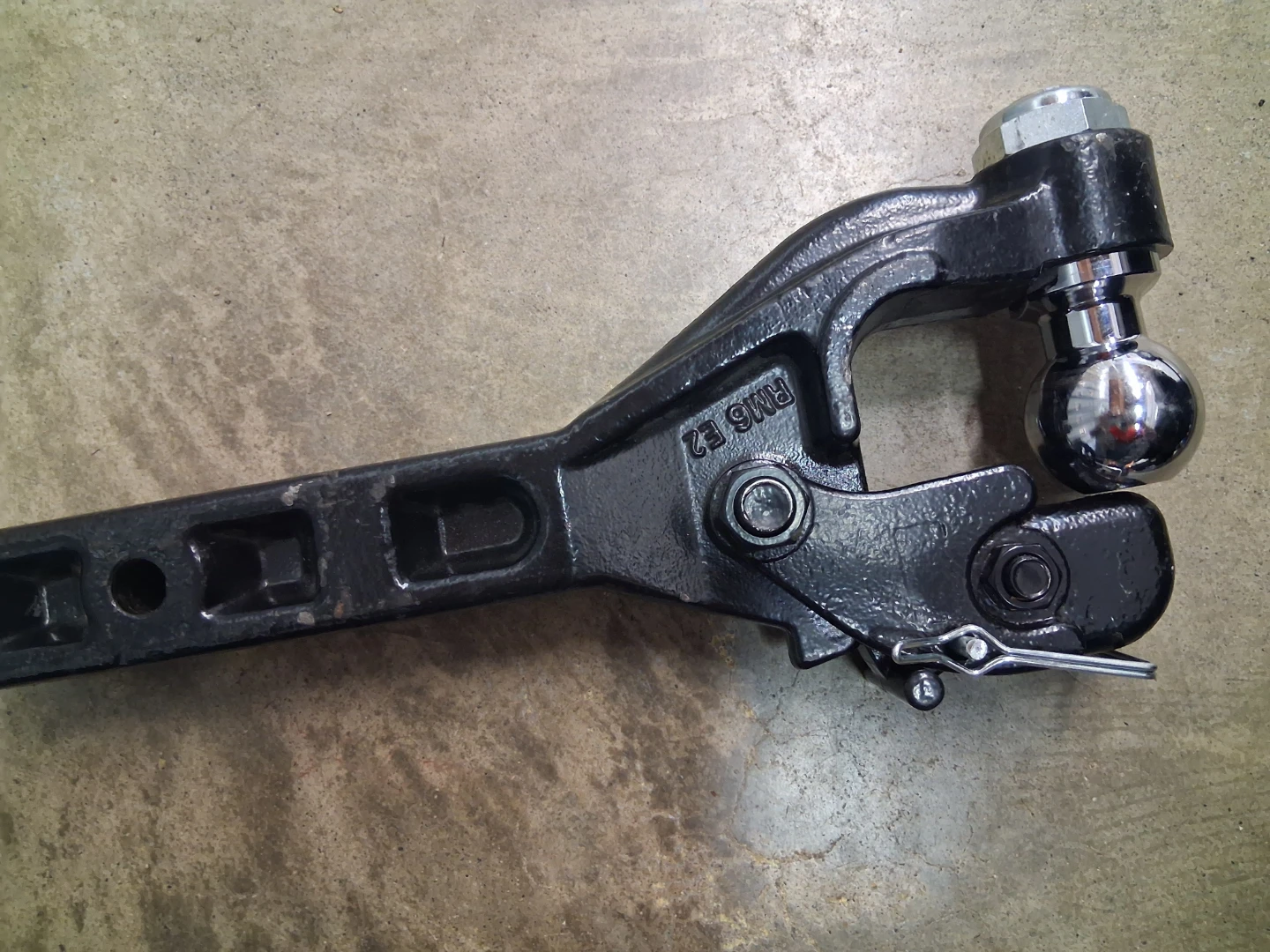 TON Hitch Ball Mount