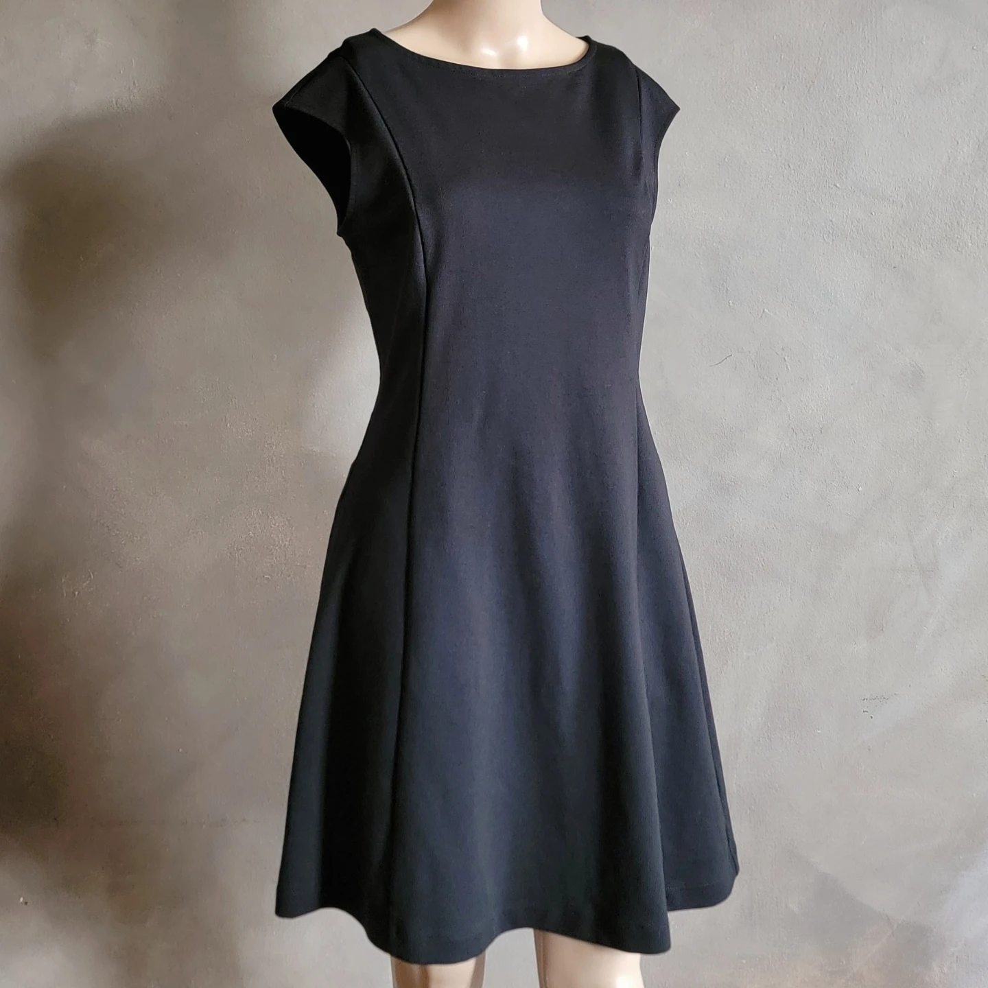 Black Cap Sleeve Fit and Flare Dress - photo 5