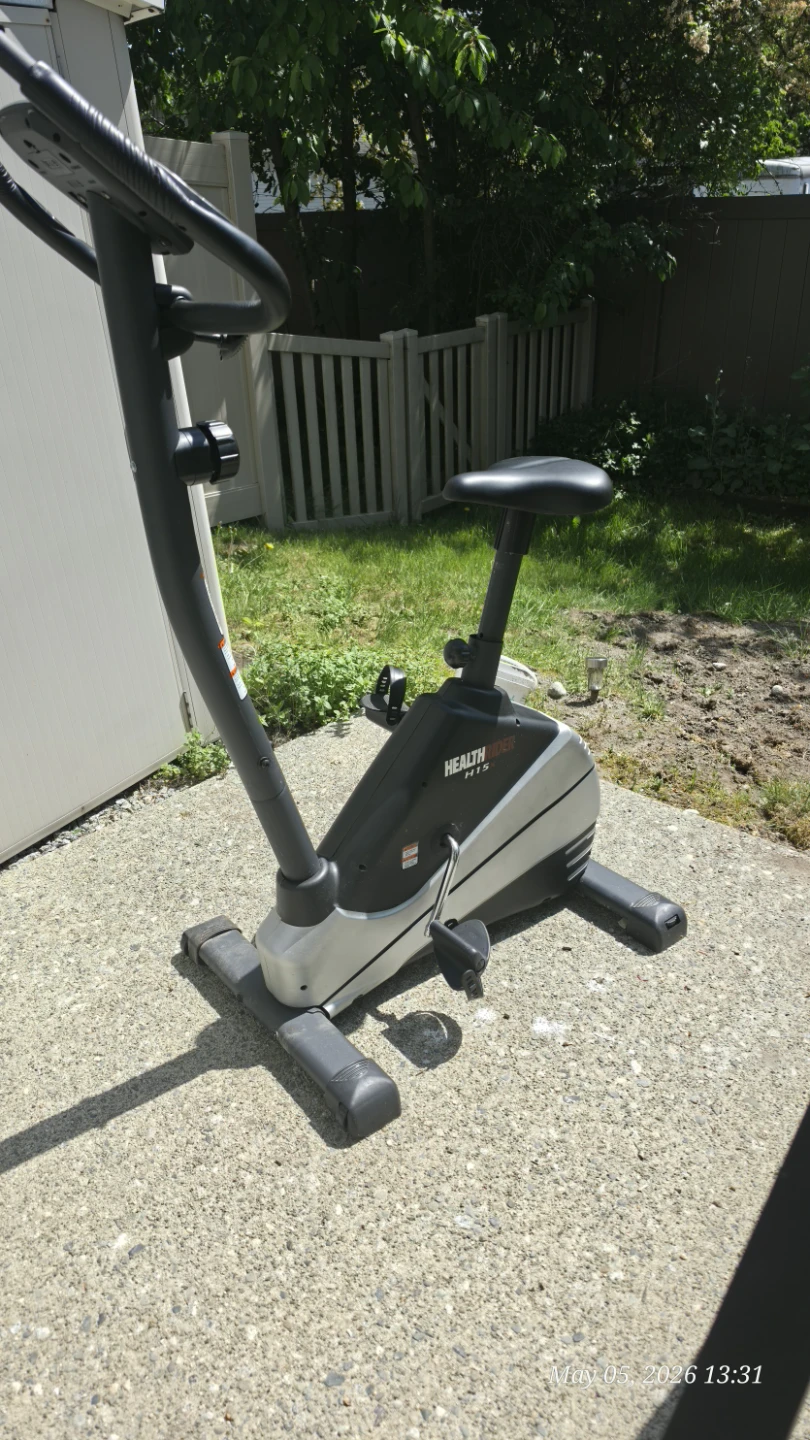 HealthRider Exercise Bike - photo 3