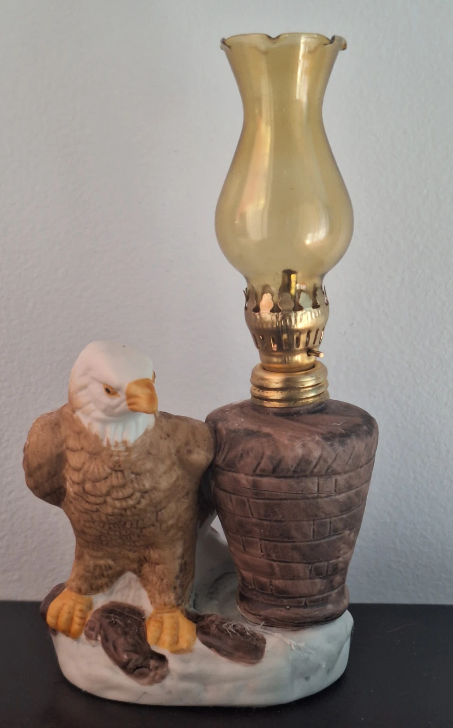 New Vintage Genuine Porcelain Oil Eagle lamp