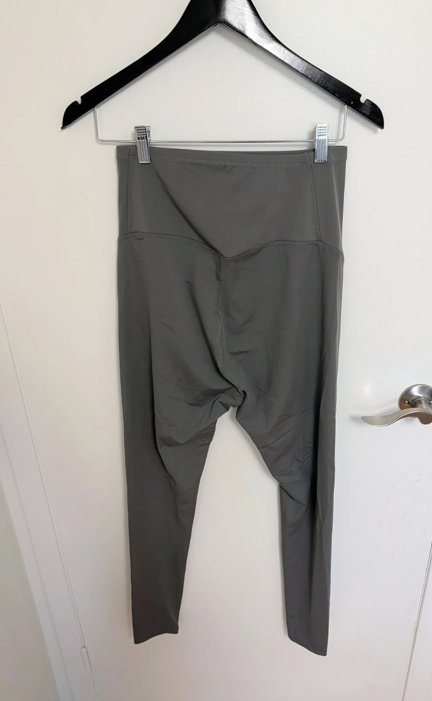 Brand New Maternity Leggings - Women's Size Medium - photo 2