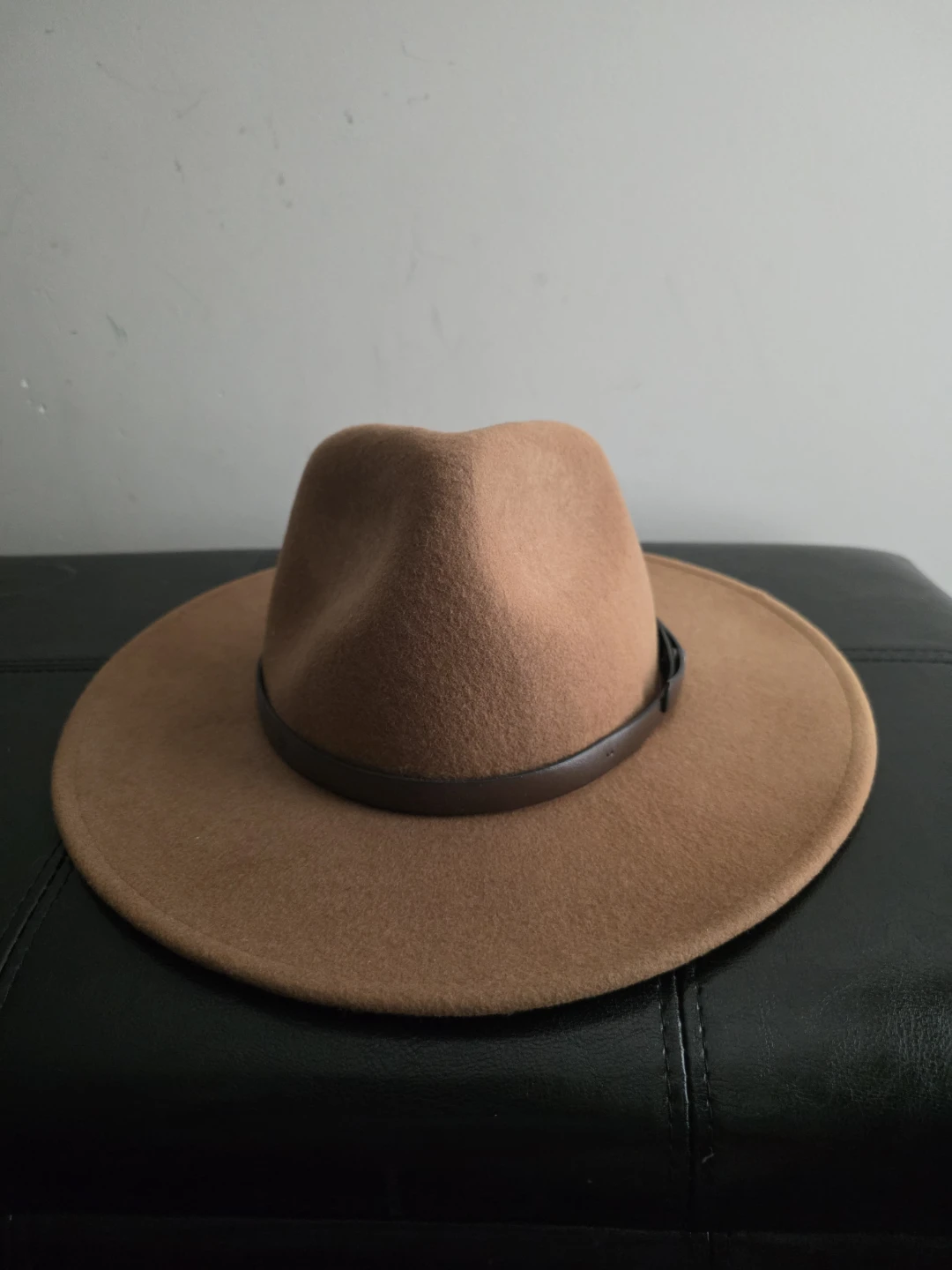 Stylish hat for Stampede - like new