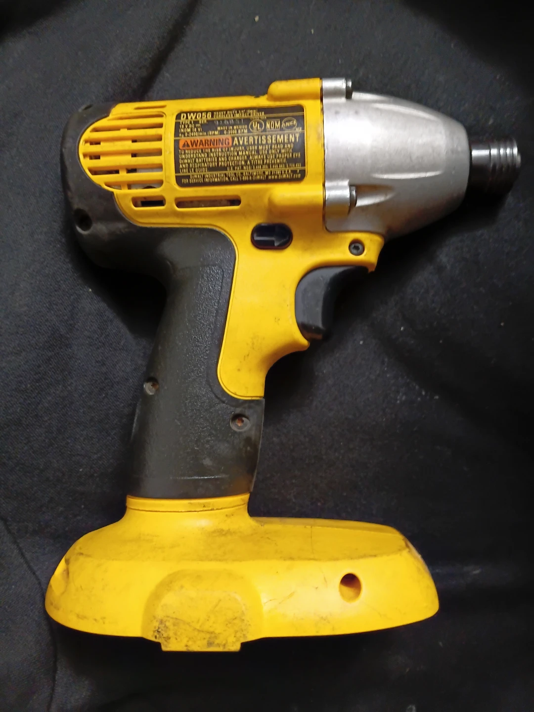 DEWALT DW056 Impact Wrench - photo 2